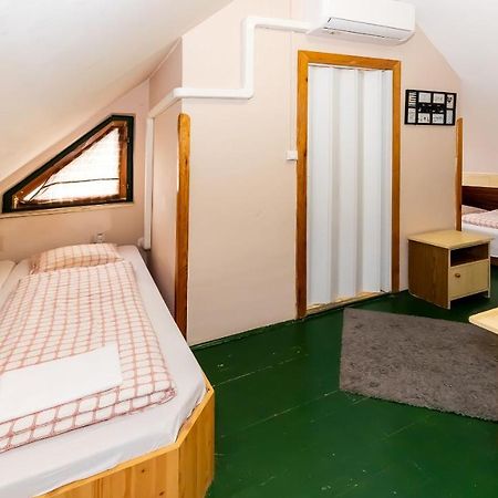 Bed and Breakfast Csillagtura Panzio Эгер Экстерьер фото
