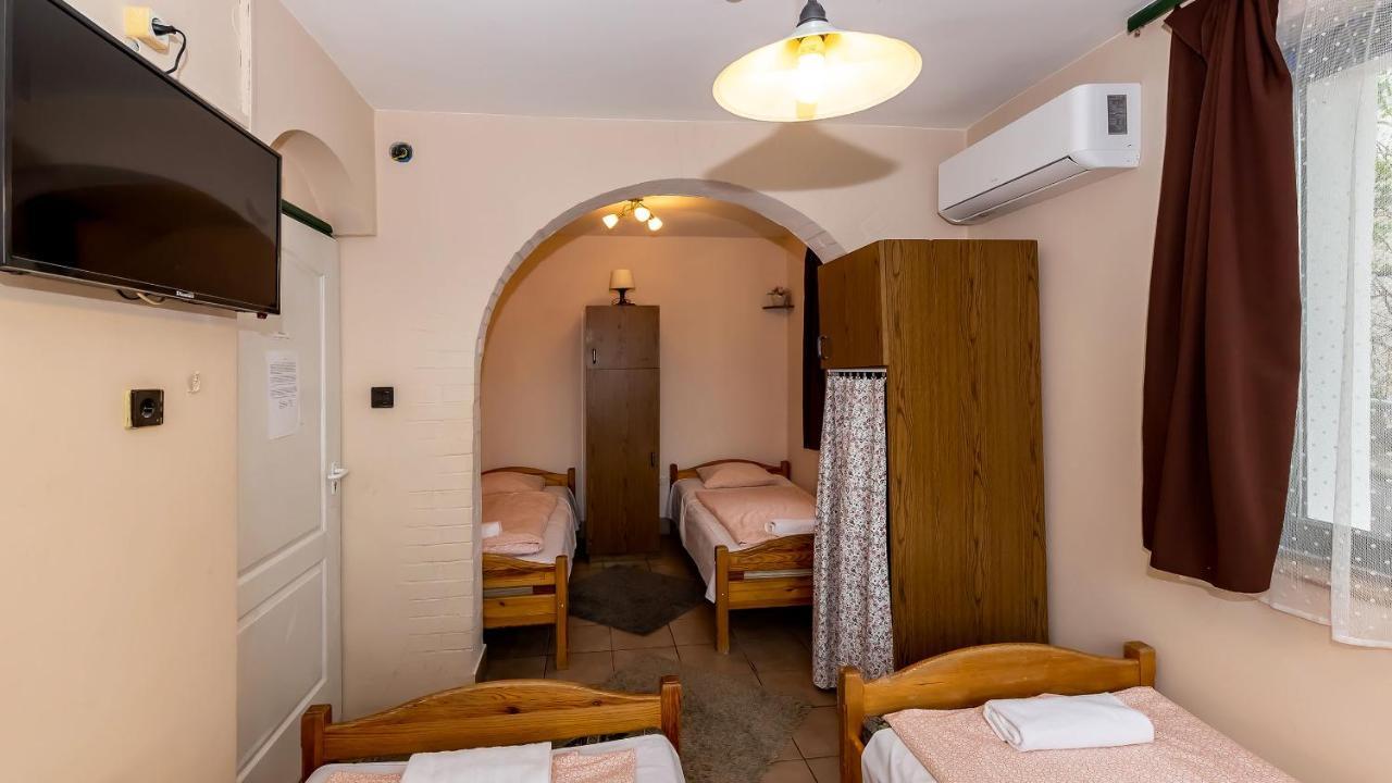 Bed and Breakfast Csillagtura Panzio Эгер Экстерьер фото