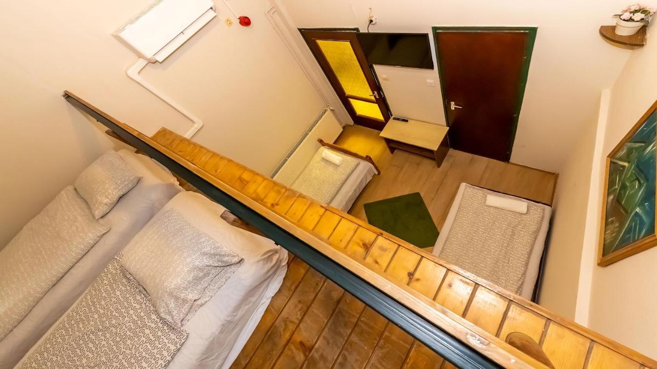 Bed and Breakfast Csillagtura Panzio Эгер Экстерьер фото
