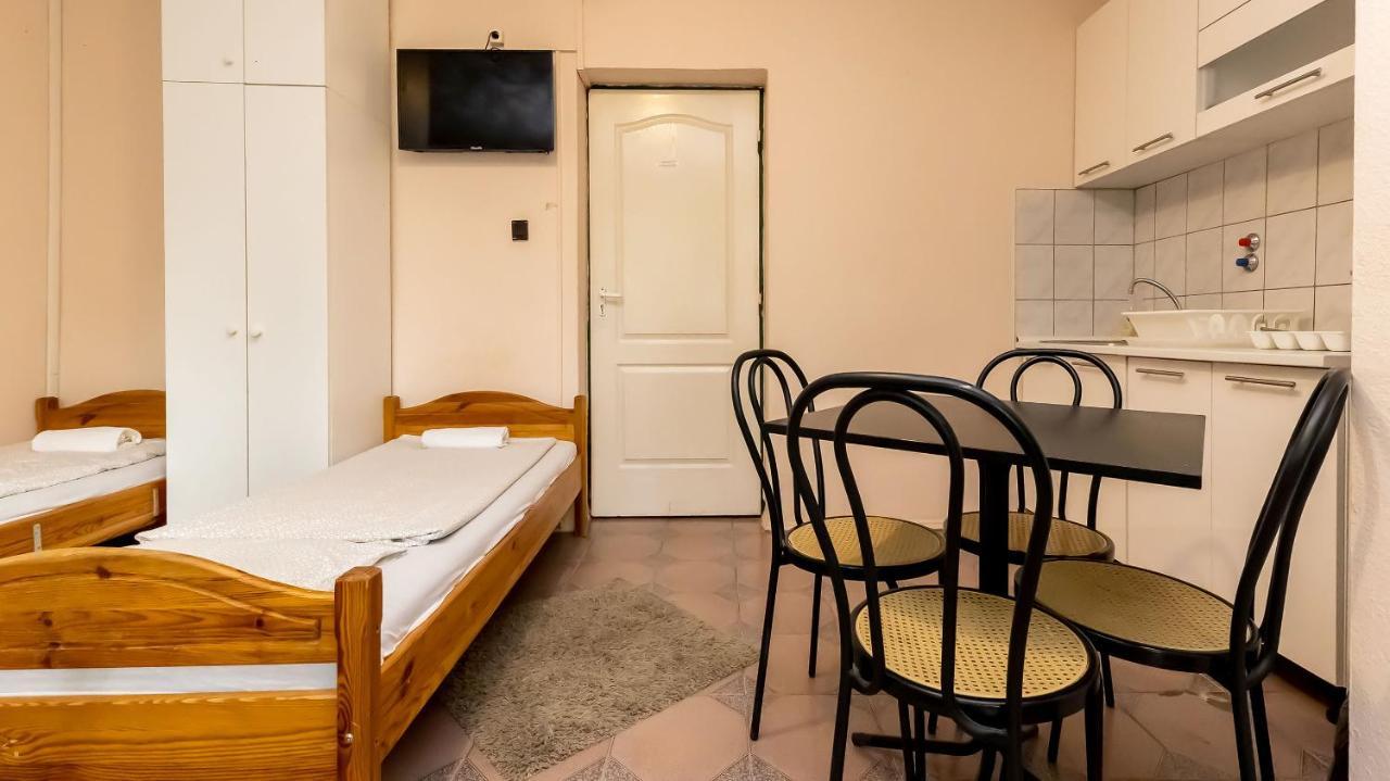 Bed and Breakfast Csillagtura Panzio Эгер Экстерьер фото