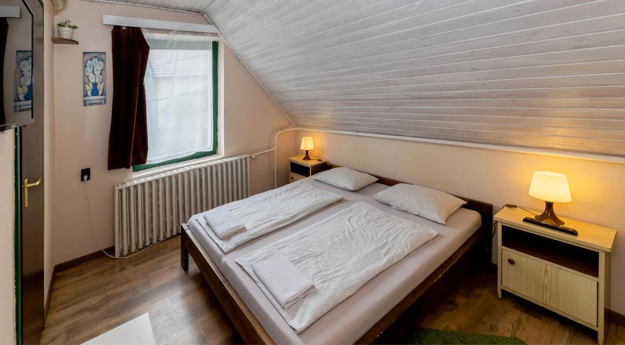 Bed and Breakfast Csillagtura Panzio Эгер Экстерьер фото