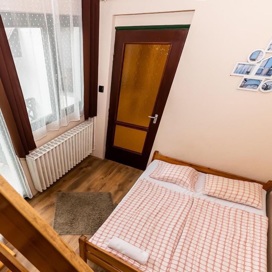 Bed and Breakfast Csillagtura Panzio Эгер Экстерьер фото