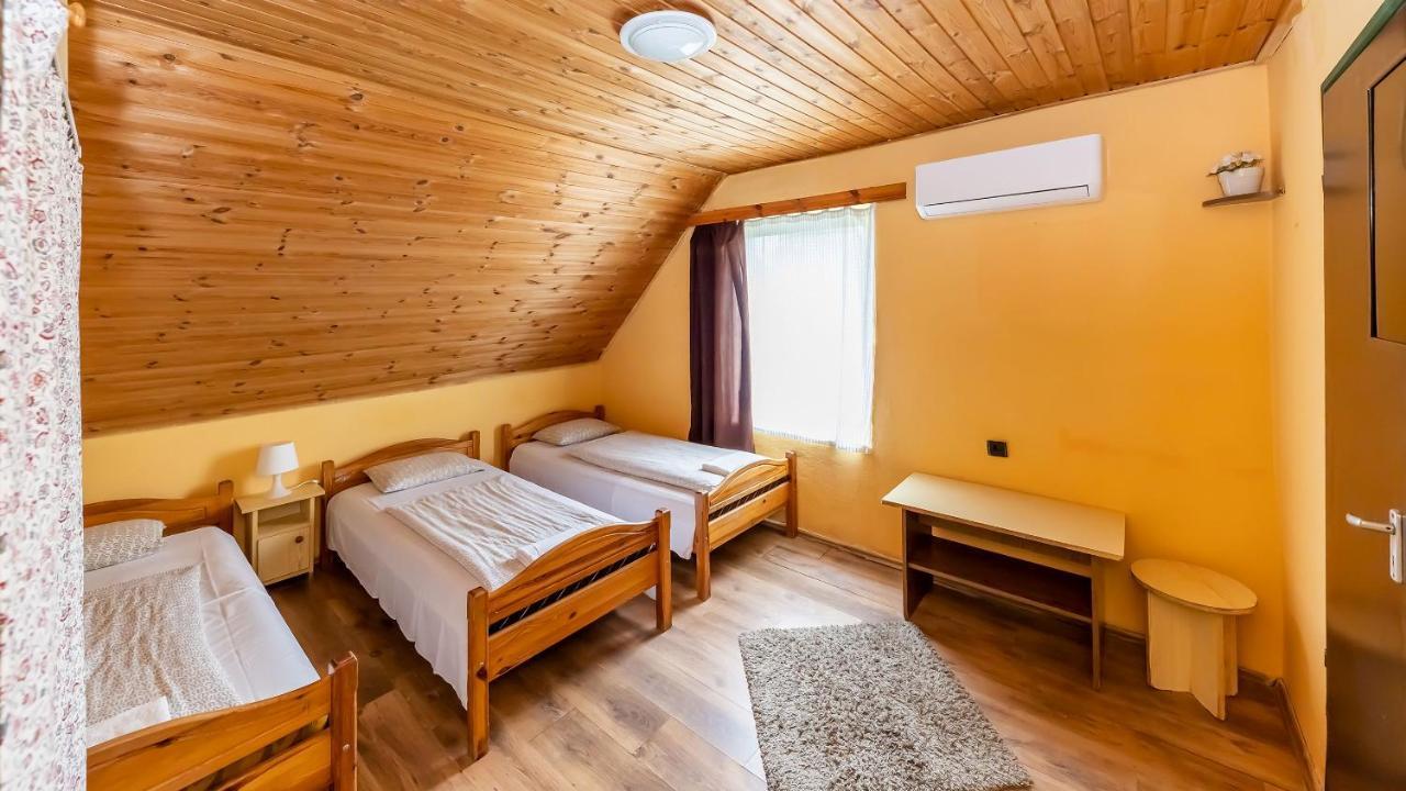Bed and Breakfast Csillagtura Panzio Эгер Экстерьер фото