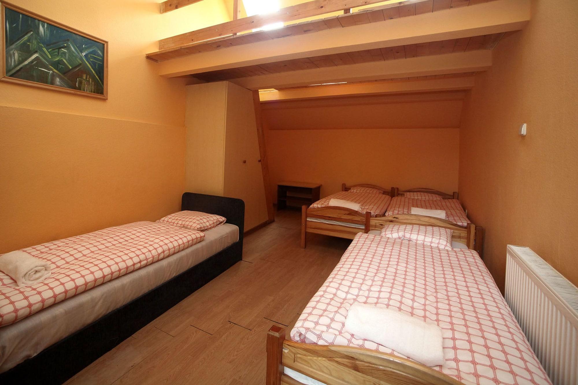 Bed and Breakfast Csillagtura Panzio Эгер Экстерьер фото