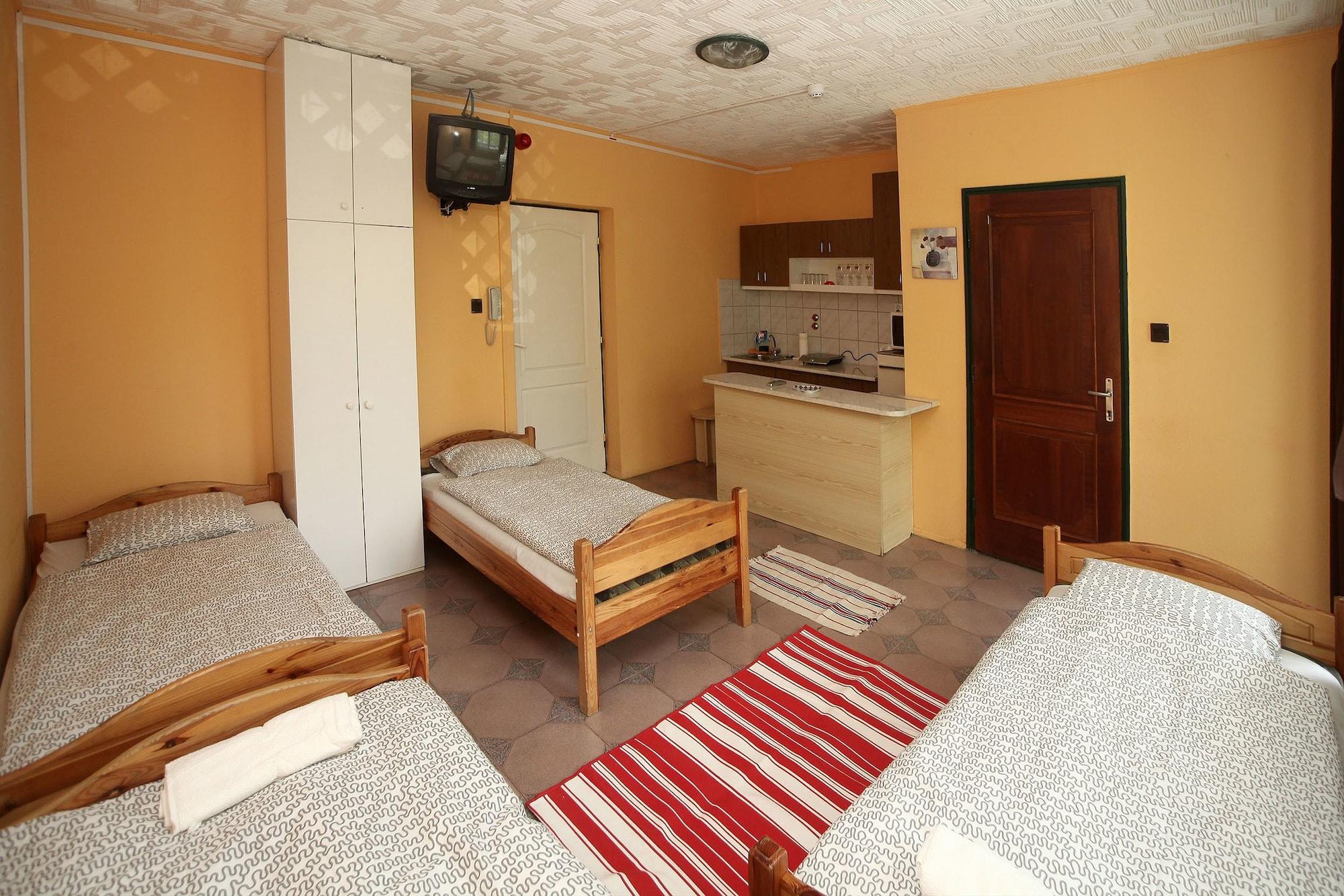 Bed and Breakfast Csillagtura Panzio Эгер Экстерьер фото